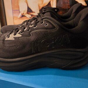 Hoka One One Clifton 10 Triple Black 1162030-BBLC Men's Size 10.5 US Shoes NEW